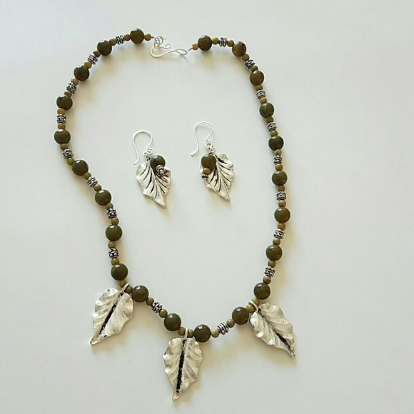 Silver Tone Leaf Necklace and Earrings - Picture 1 of 5